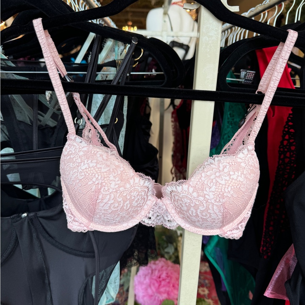 Pleasure State Anais Genevieve Push up plunge lace bra in Zephyr/white